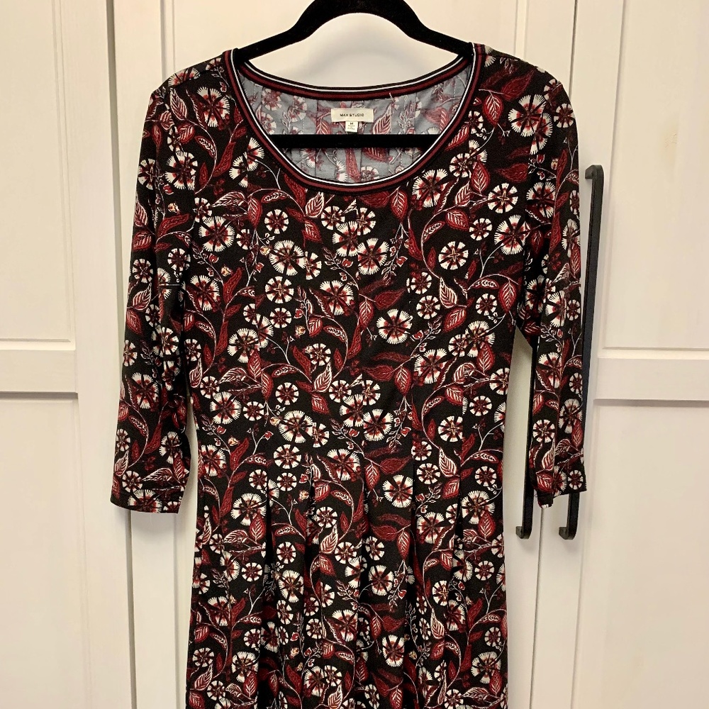 MAX STUDIO Floral Dress , light, stretchy Size M
